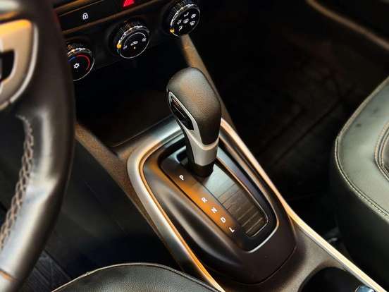 CHEVROLET-TRACKER-2024