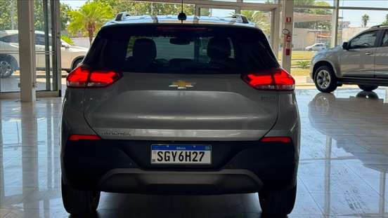 CHEVROLET-TRACKER-2023