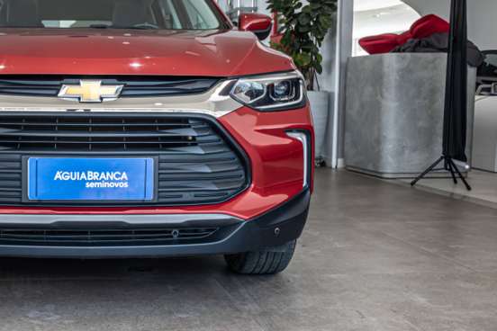 CHEVROLET-TRACKER-2023
