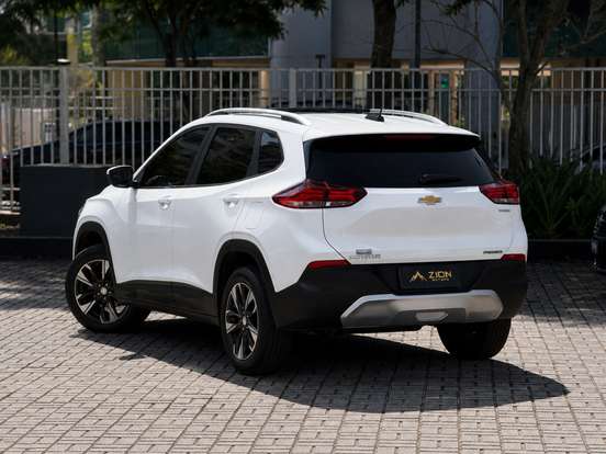 CHEVROLET-TRACKER-2023