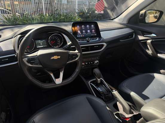 CHEVROLET-TRACKER-2023