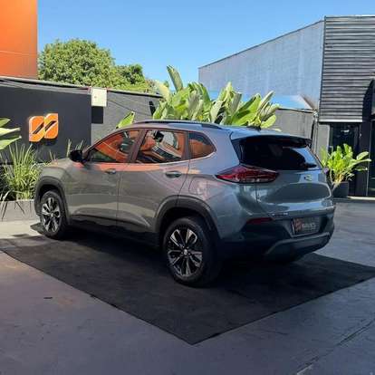 CHEVROLET-TRACKER-2024