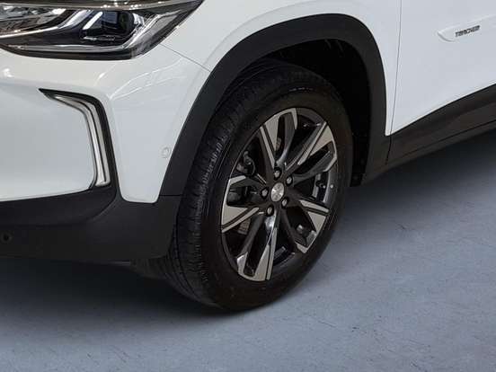 CHEVROLET-TRACKER-2023
