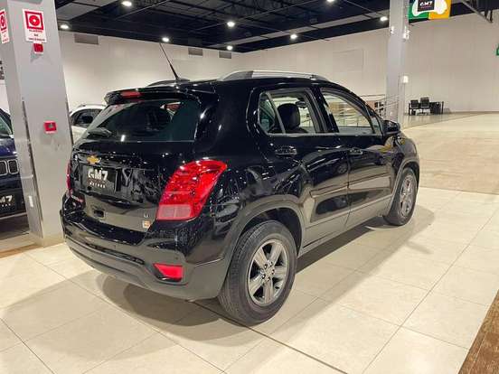 CHEVROLET-TRACKER-2018