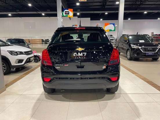 CHEVROLET-TRACKER-2018