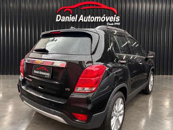 CHEVROLET-TRACKER-2016