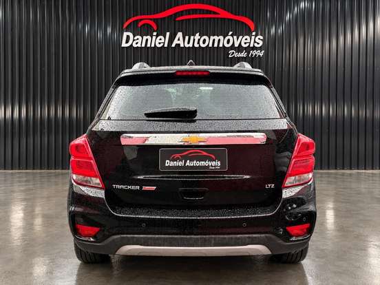 CHEVROLET-TRACKER-2016