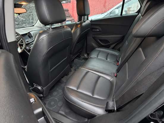 CHEVROLET-TRACKER-2016