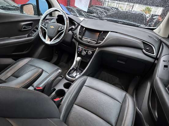 CHEVROLET-TRACKER-2016