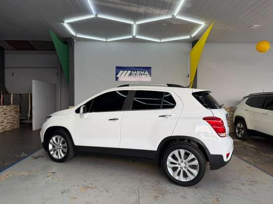 CHEVROLET-TRACKER-2017