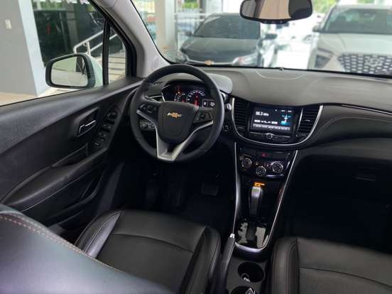 CHEVROLET-TRACKER-2017