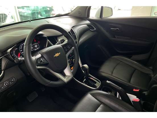 CHEVROLET-TRACKER-2017