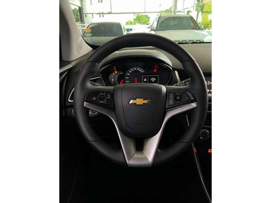 CHEVROLET-TRACKER-2017