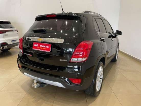 CHEVROLET-TRACKER-2017