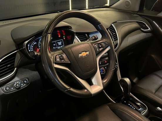 CHEVROLET-TRACKER-2018
