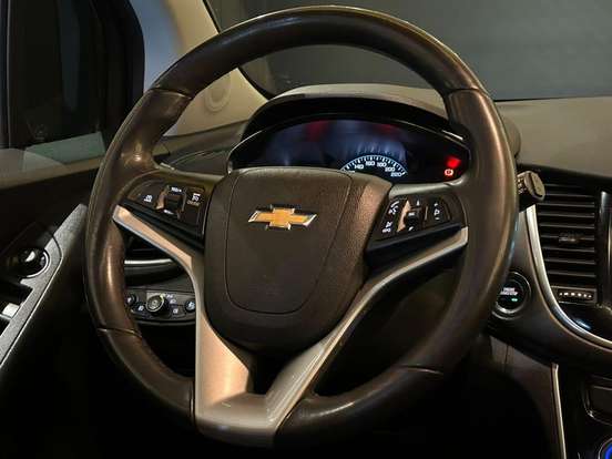 CHEVROLET-TRACKER-2018