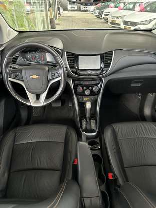 CHEVROLET-TRACKER-2019
