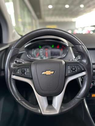 CHEVROLET-TRACKER-2019