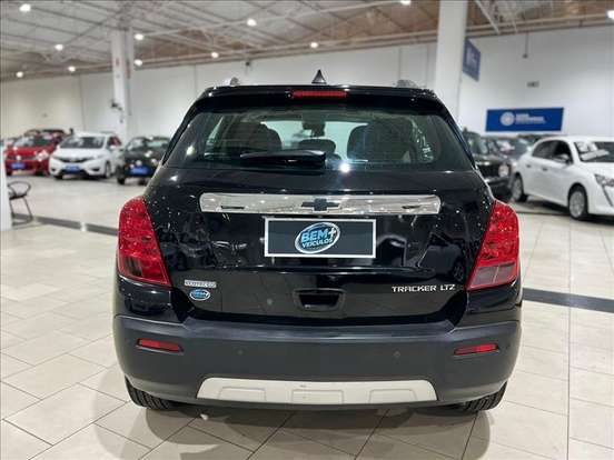 CHEVROLET-TRACKER-2016