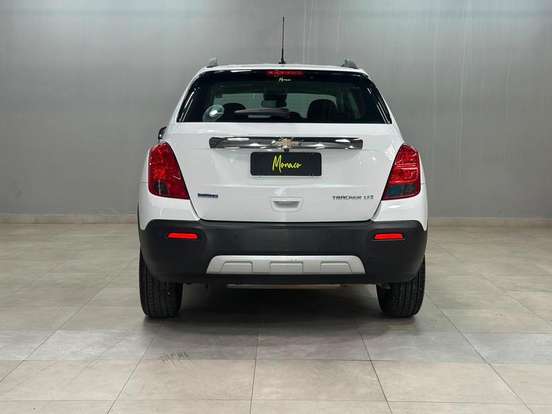 CHEVROLET-TRACKER-2015