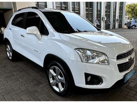 CHEVROLET-TRACKER-2015