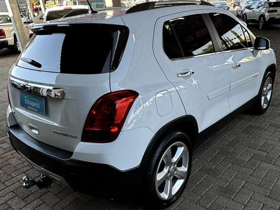 CHEVROLET-TRACKER-2015