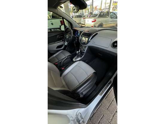 CHEVROLET-TRACKER-2015