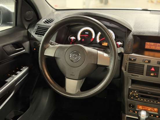 CHEVROLET-VECTRA-2011