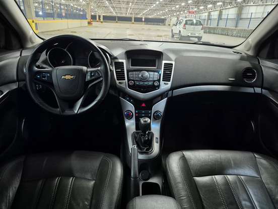 CHEVROLET-CRUZE-2015
