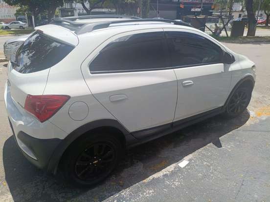 CHEVROLET-ONIX-1.4 MPFI ACTIV 8V FLEX 4P AUTOMÁTICO CHEVROLET-ONIX-2019