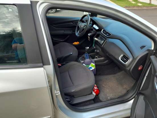 CHEVROLET-ONIX-2015