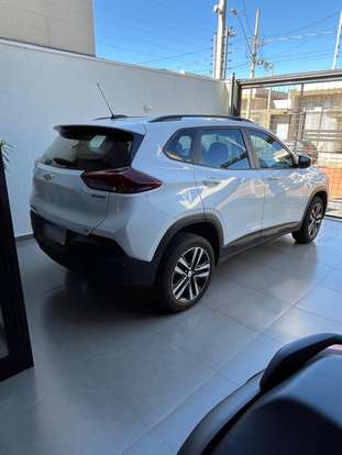 CHEVROLET-TRACKER-2023