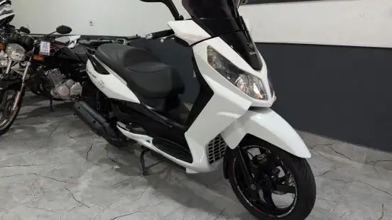 DAFRA-CITYCOM 300i-2012