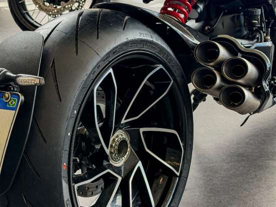 DUCATI-DIAVEL V4-2024