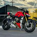 DUCATI STREETFIGHTER V4 S DUCATI STREETFIGHTER V4 S