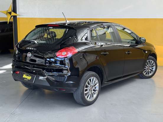 FIAT-BRAVO-1.8 ESSENCE 16V FLEX 4P AUTOMATIZADO FIAT-BRAVO-2015