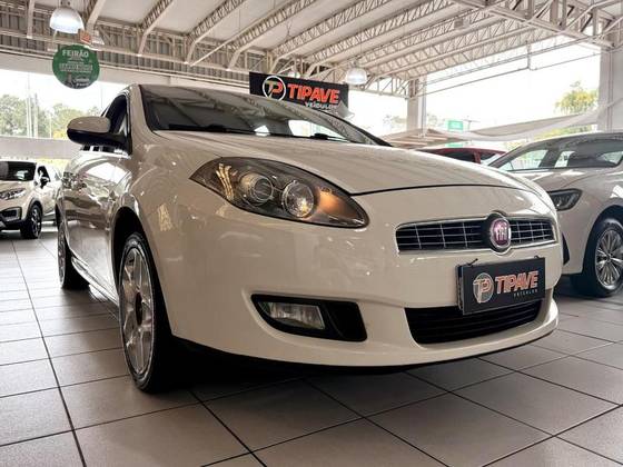 FIAT BRAVO 1.8 ESSENCE 16V FLEX 4P AUTOMATIZADO