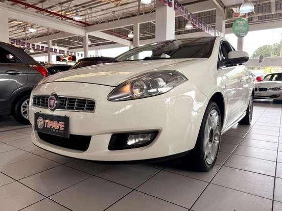 FIAT-BRAVO-1.8 ESSENCE 16V FLEX 4P AUTOMATIZADO FIAT-BRAVO-2014