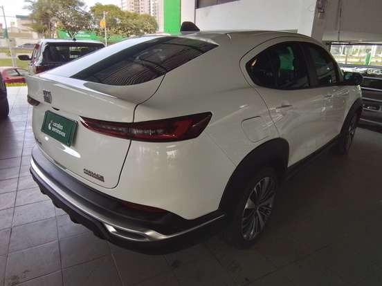 FIAT-FASTBACK-2024