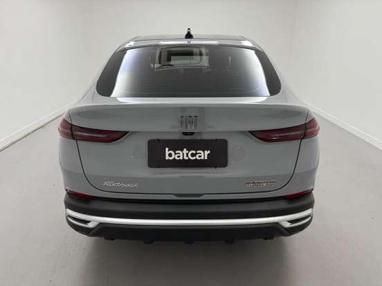 FIAT-FASTBACK-2022