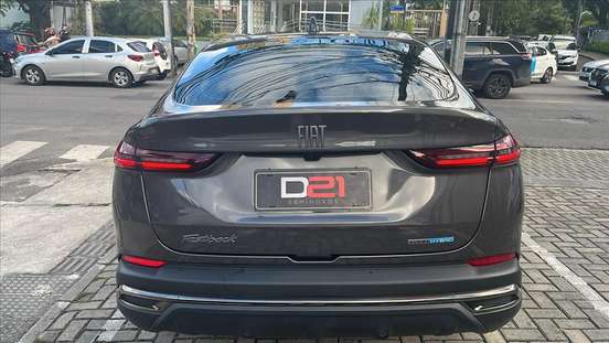 FIAT-FASTBACK-2025