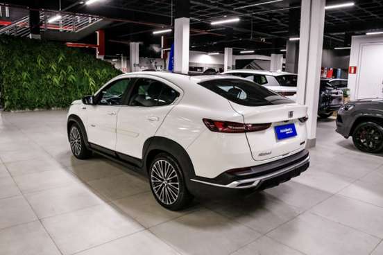 FIAT-FASTBACK-2023