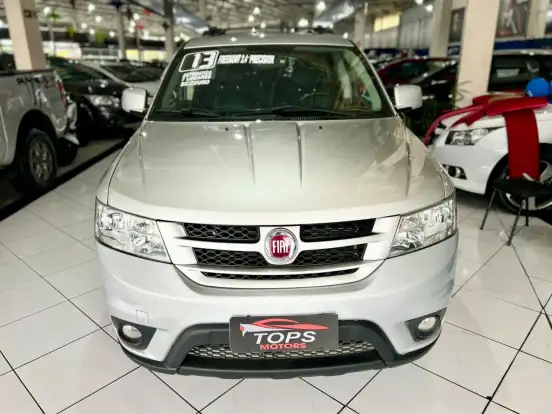 FIAT-FREEMONT-2012