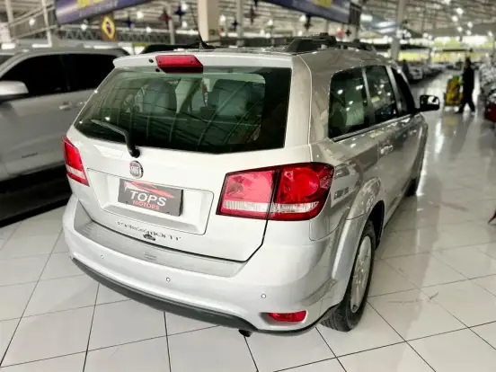 FIAT-FREEMONT-2.4 PRECISION 16V GASOLINA 4P AUTOMÁTICO FIAT-FREEMONT-2012
