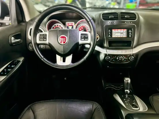 FIAT-FREEMONT-2.4 PRECISION 16V GASOLINA 4P AUTOMÁTICO FIAT-FREEMONT-2012