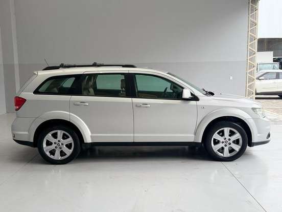 FIAT-FREEMONT-2.4 PRECISION 16V GASOLINA 4P AUTOMÁTICO FIAT-FREEMONT-2012