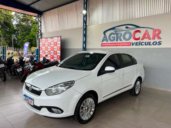 FIAT-GRAND SIENA-2015