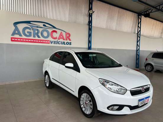 FIAT-GRAND SIENA-2015