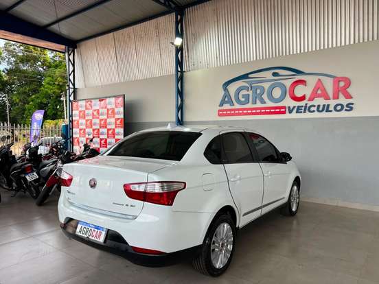 FIAT-GRAND SIENA-1.6 MPI ESSENCE 16V FLEX 4P MANUAL FIAT-GRAND SIENA-2015