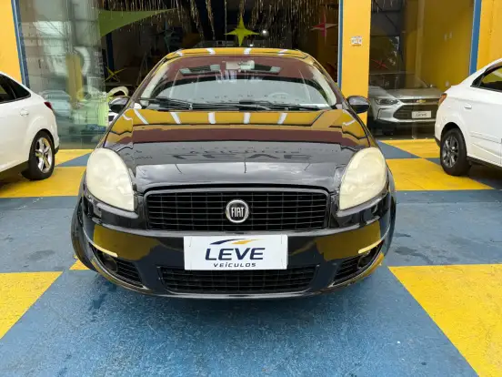FIAT-LINEA-2011